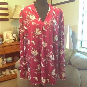 Blouse with crane and blossom images